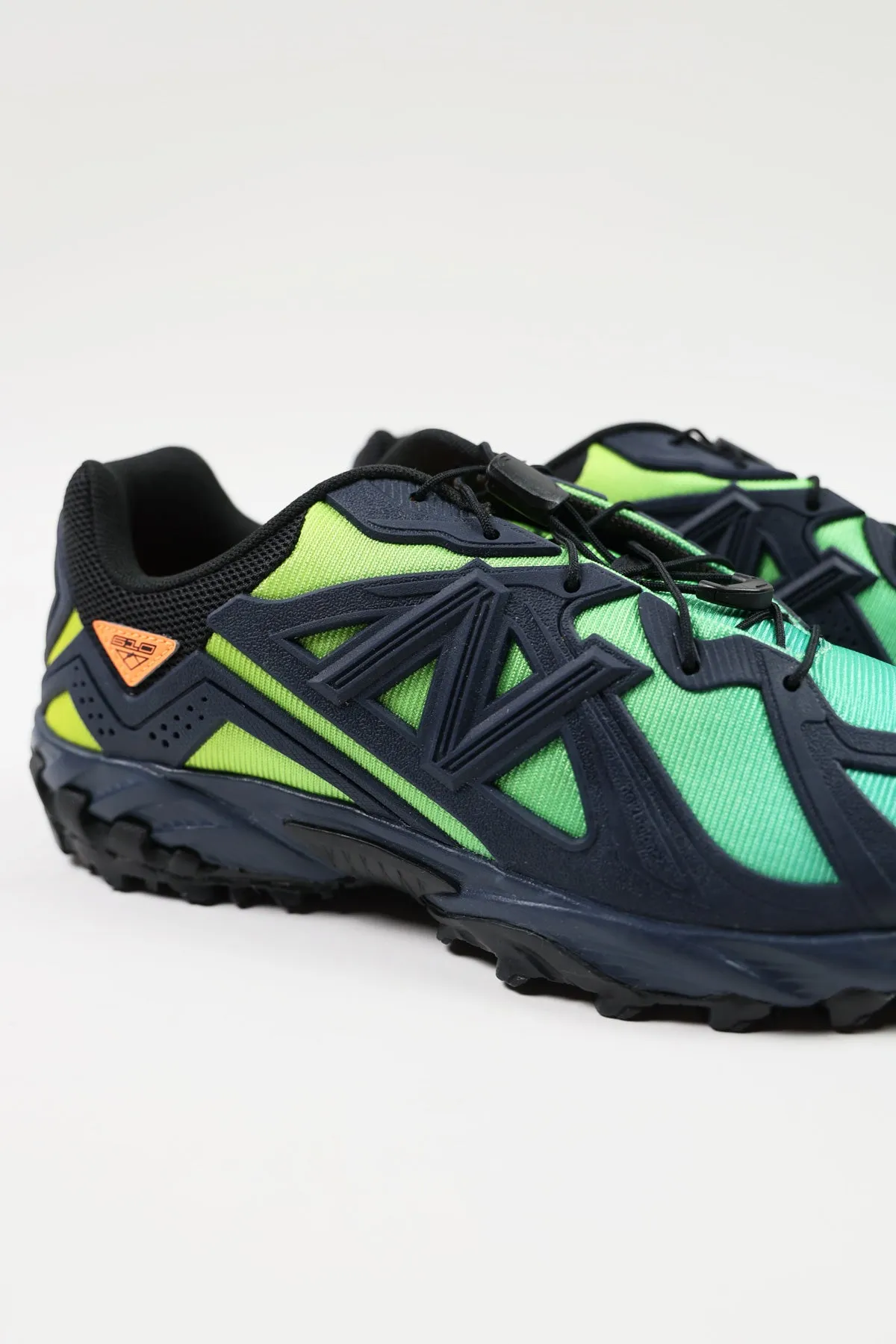610v1 - Blue/Green