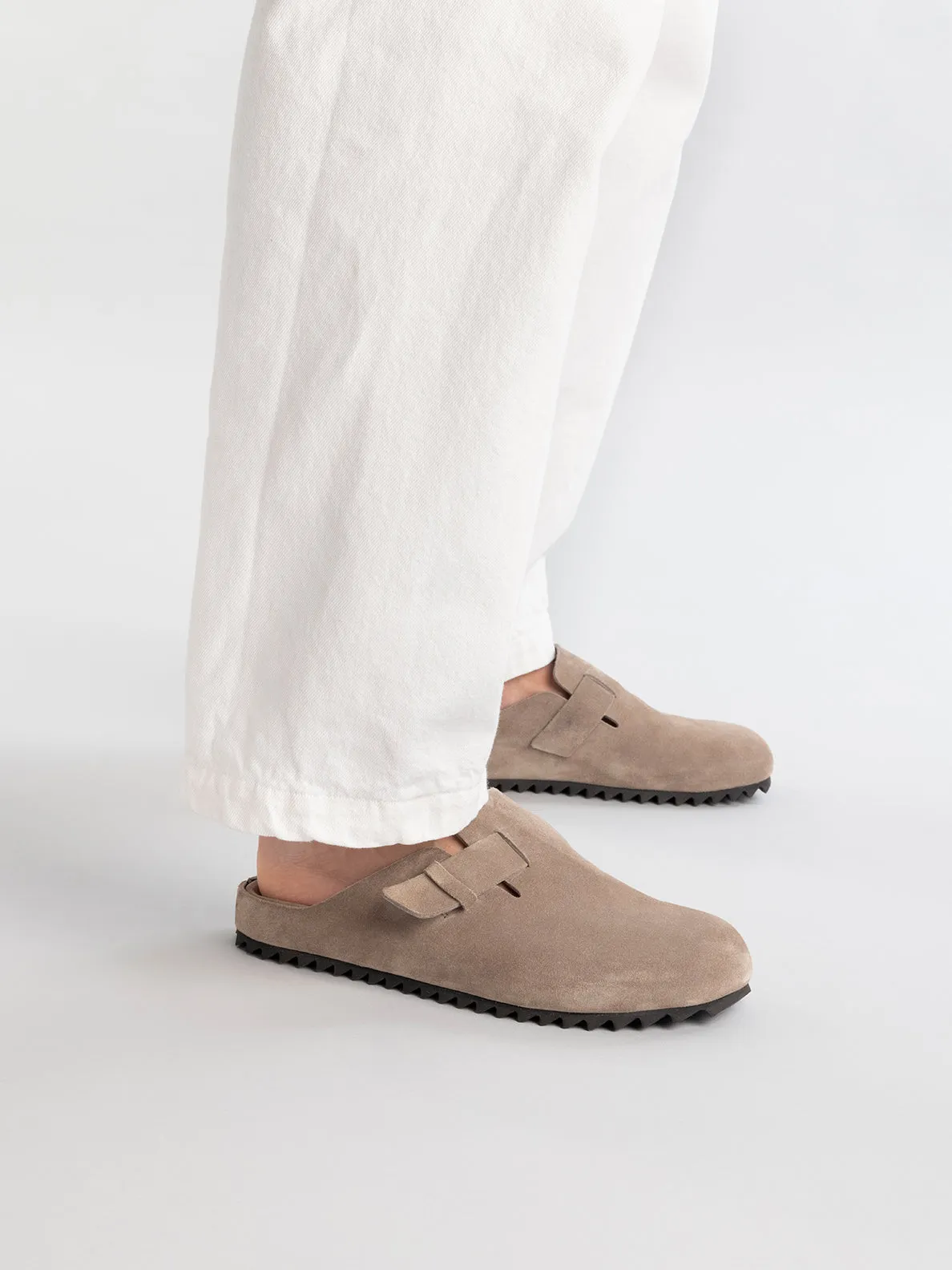 AGORÀ 004 - Grey Suede Sandal
