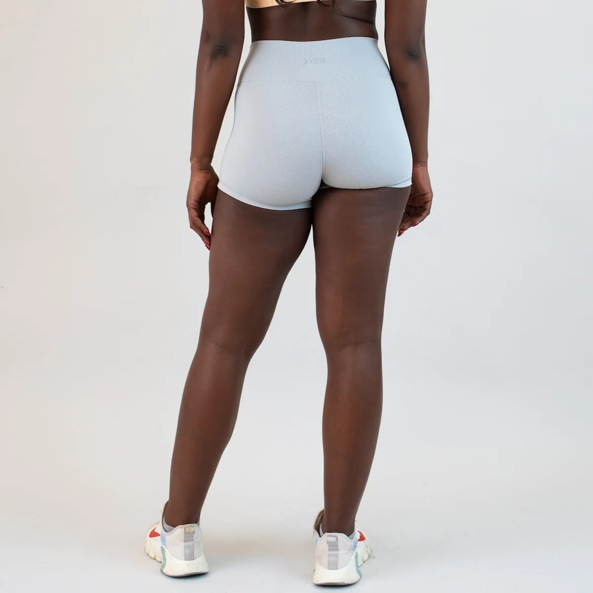 Elevate High-Rise 3.25 Shorts - Seamless Front