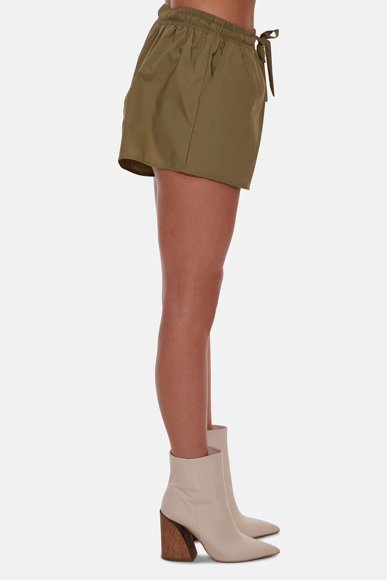 Avery Poplin Short Olive