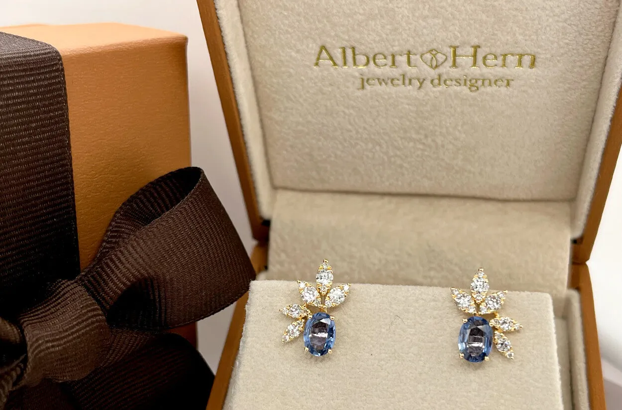 Earrings 18kt Yellow Gold Oval Sapphire & Diamonds Flowers
