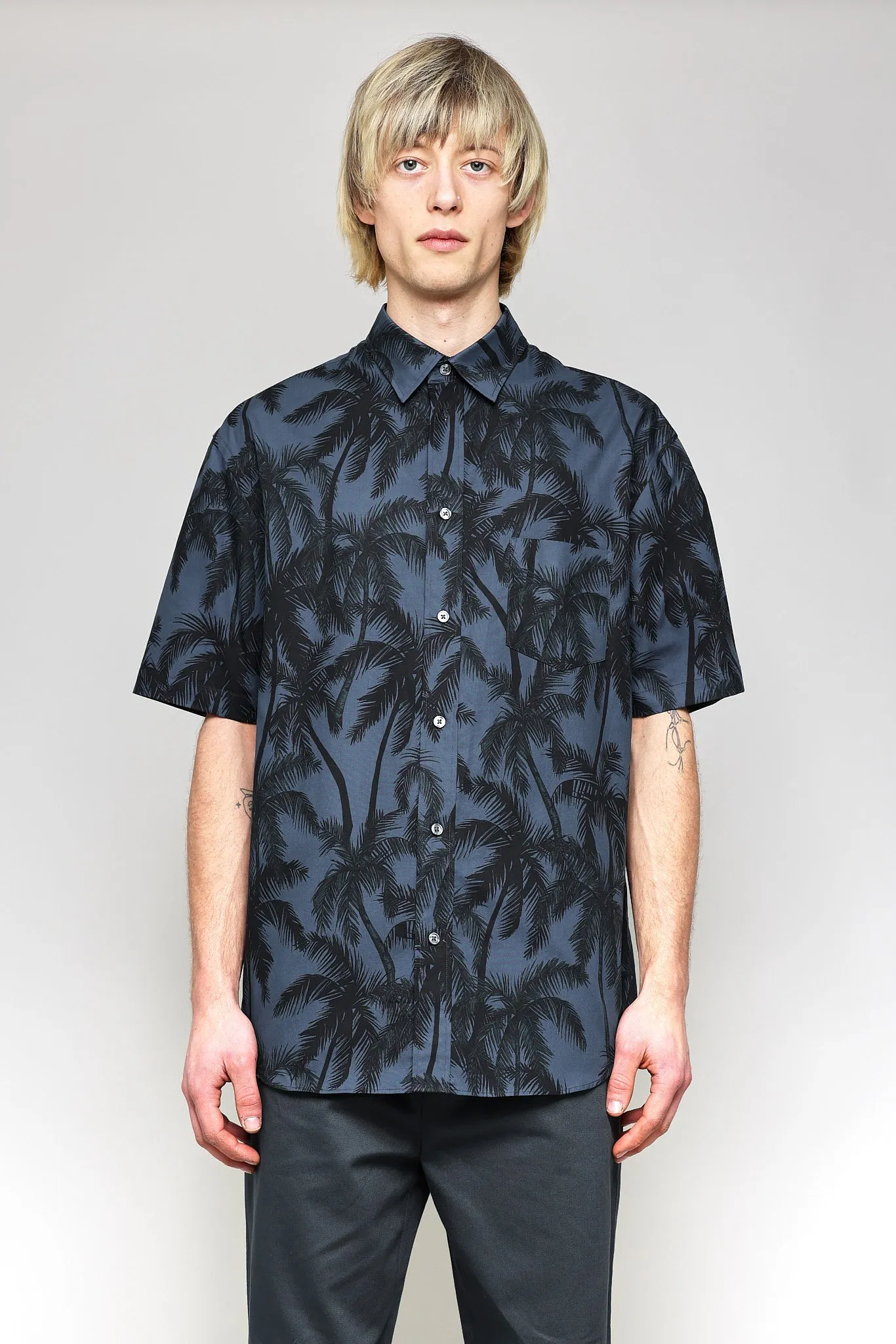 NS1191-63 Japanese Palm Trees Print in Navy
