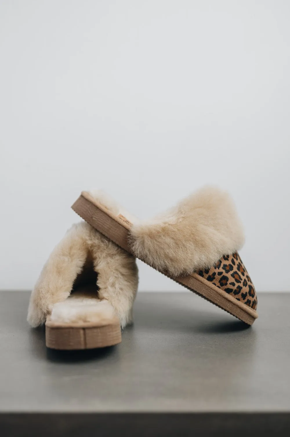 Women's Sheepskin Slip-on Slippers | VERONICA  (EDIT)