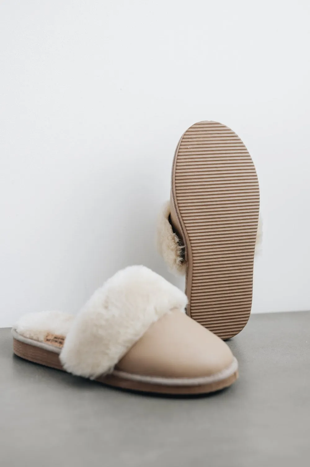 Women's Sheepskin Slip-on Slippers | VERONICA  (EDIT)